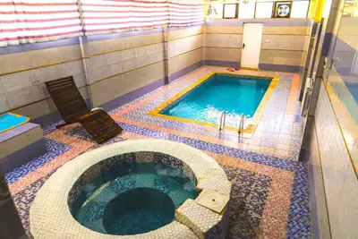 بومگردی آبشار - واحد سوئیسی 1