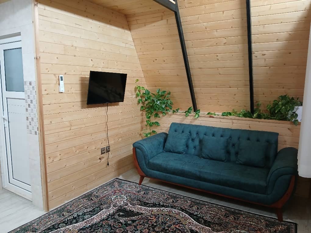 کلبه یک خوابه چوبی ثنا