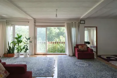 ویلا یک خوابه شیشه ای آبشار