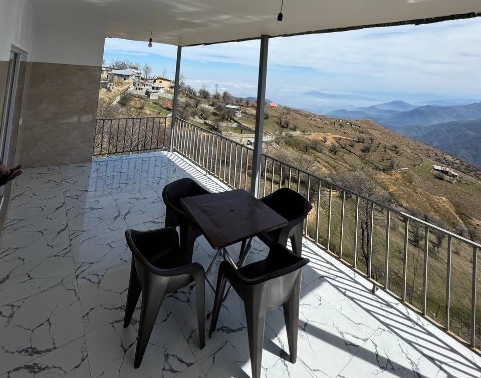 سوئیت دوخوابه کرمی 1