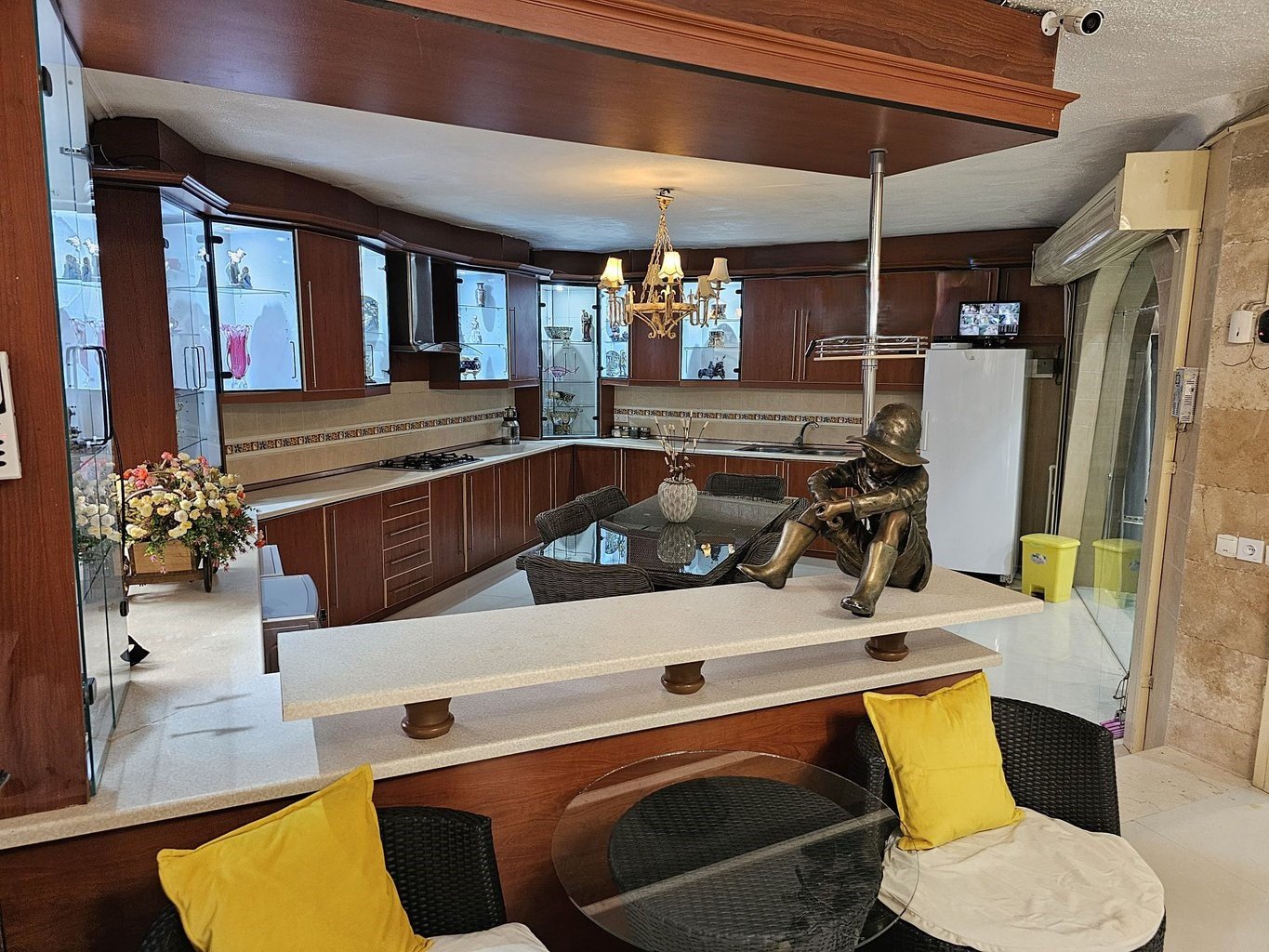 ویلا چهارخوابه لوکس استخردار آبگرم کاج 1