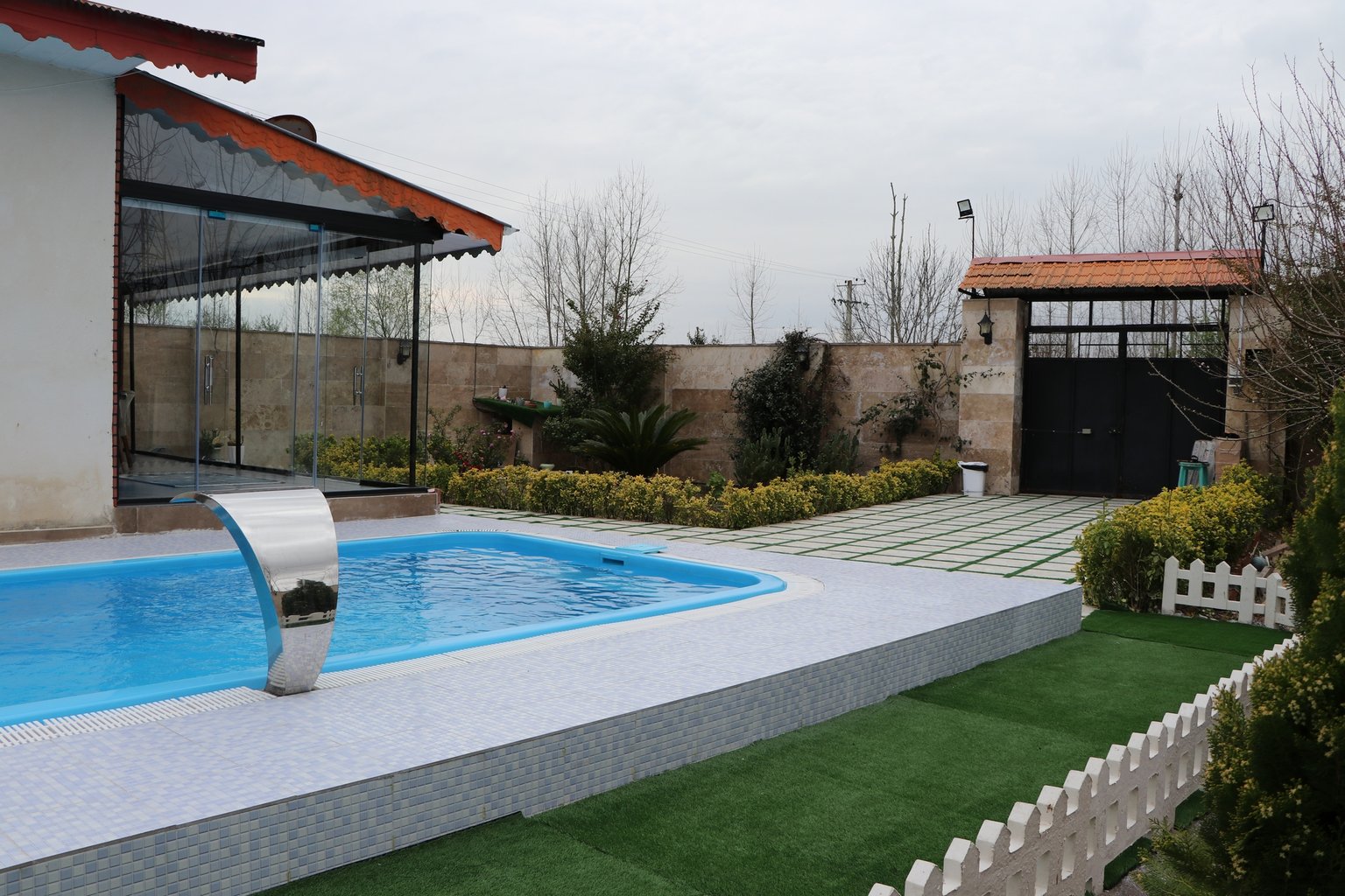 دوخوابه استخردار آبگرم خمام