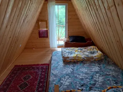 کلبه یک خوابه چوبی عشق