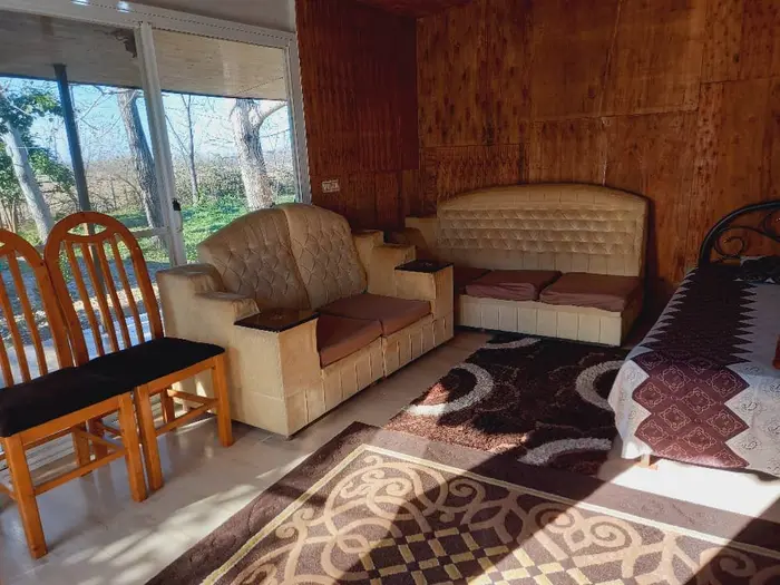 سوئیت فلت شیشه ای بومیت