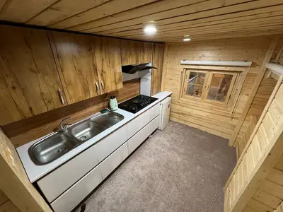 اقامتگاه سنتی نیما و نیکان - واحد ارغوان