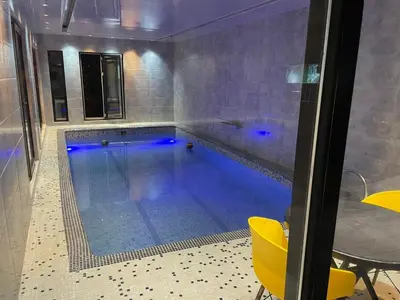 ویلا دوخوابه استخردار چهارفصل منوری