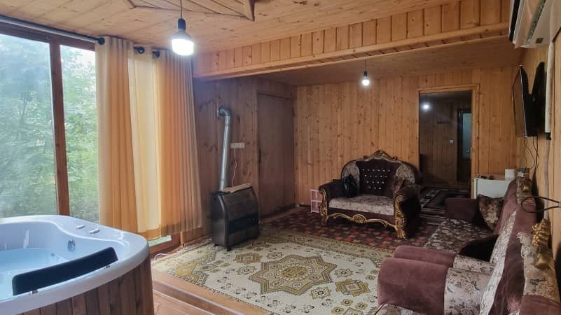 بوم گردی یک خوابه چوبی جکوزی دار تیکیش 1