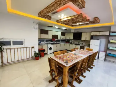 ویلا چهارخوابه تریپلکس استخردار پنج ستاره باران