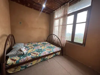 اقامتگاه سنتی گل باغ باران - واحد گل یاس