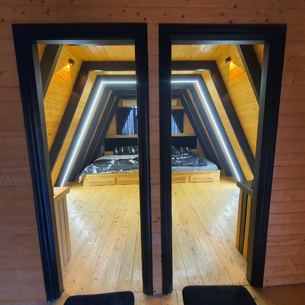 کلبه دوخوابه استخردار آبگرم اِل آمور