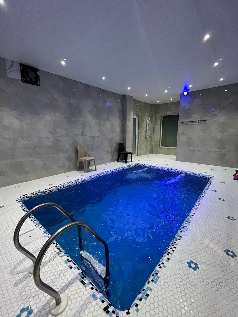 چهارخوابه تریپلکس استخردار آبگرم عباسی