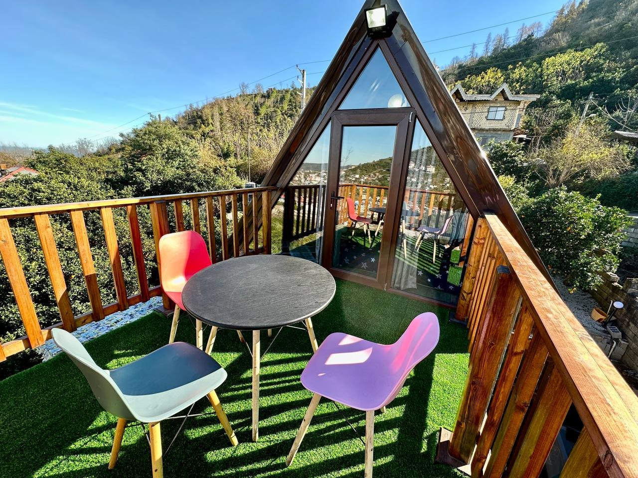 دوخوابه جنگلی جکوزی دار تودارک