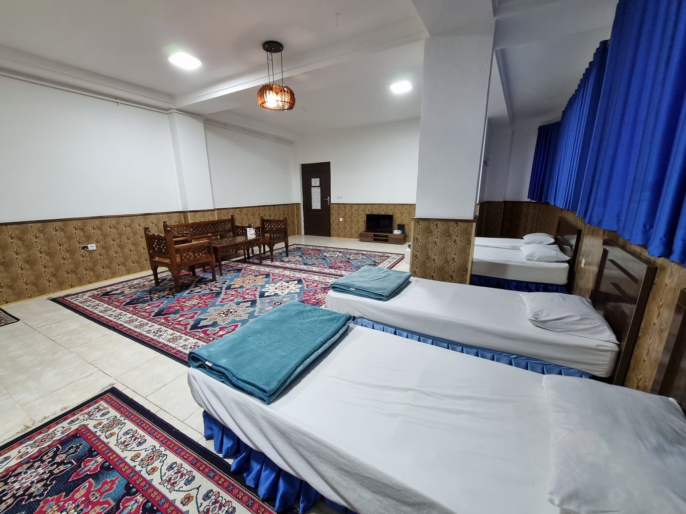 خانه مسافر شهاب - واحد چهارتخته 1