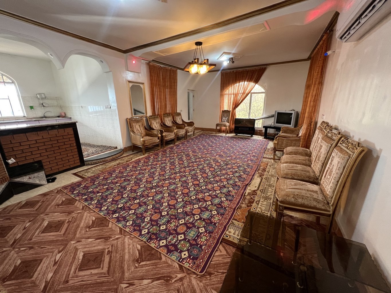 اقامتگاه سنتی گل باغ باران - واحد یک خوابه گل رز