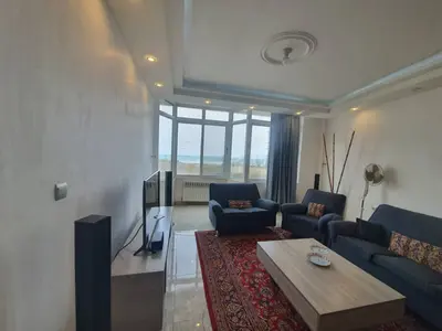 آپارتمان دوخوابه میان هاله