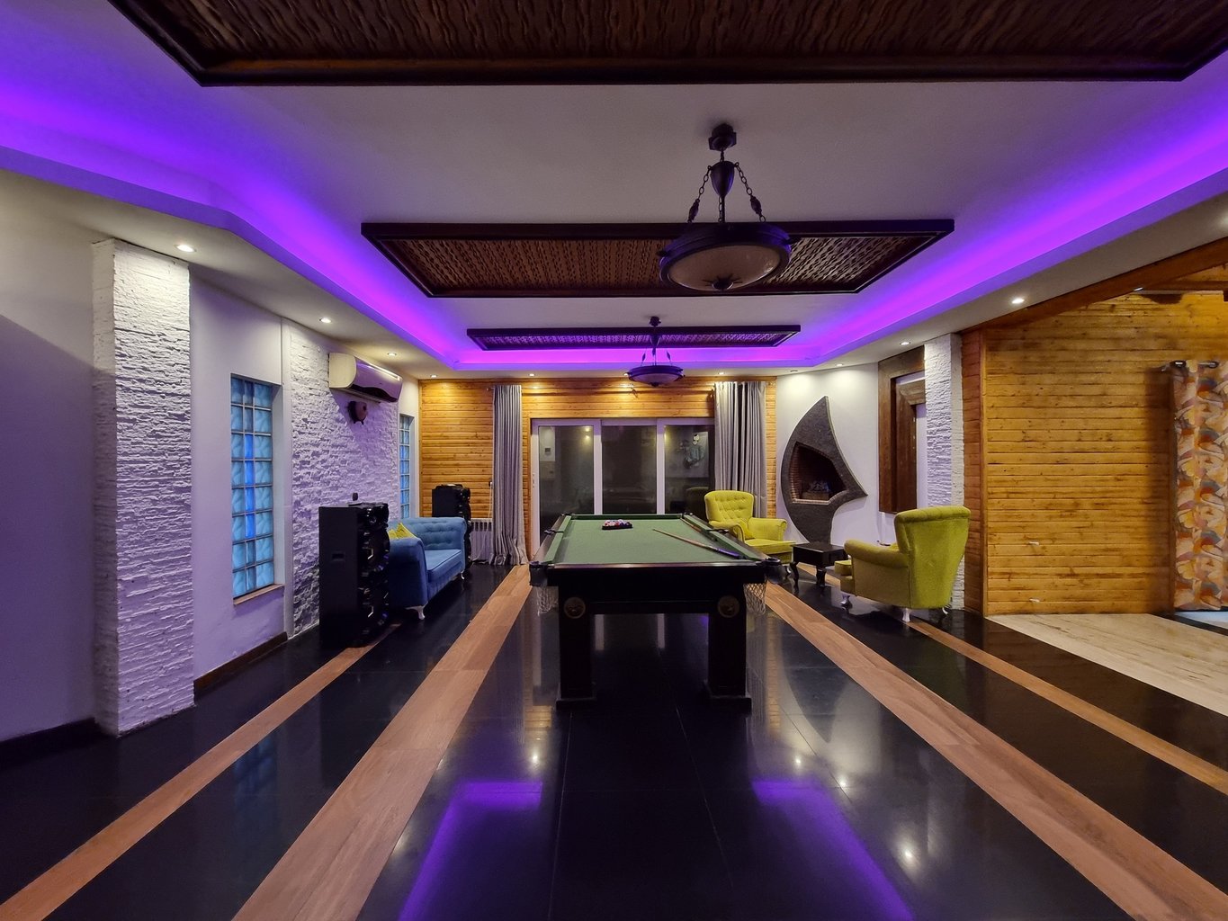 چهارخوابه استخردار آبگرم چترسفید