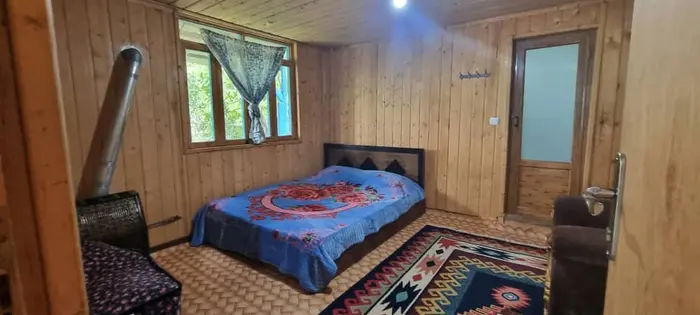 بوم گردی یک خوابه چوبی جکوزی دار تیکیش 1