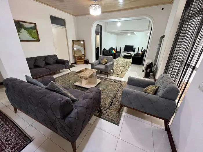 ویلا دوخوابه استخردار آبگرم باغ آیین