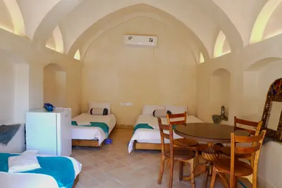 اقامتگاه سنتی سرای طاق چشمه - واحد ستاره