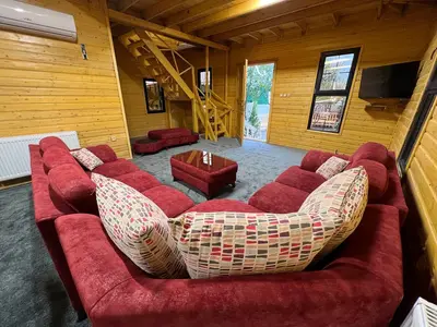 اقامتگاه سنتی دوخوابه استخردار آبگرم نیما و نیکان واحد ترنج