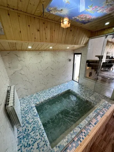 کلبه دوخوابه سوئیسی شب خاطرها