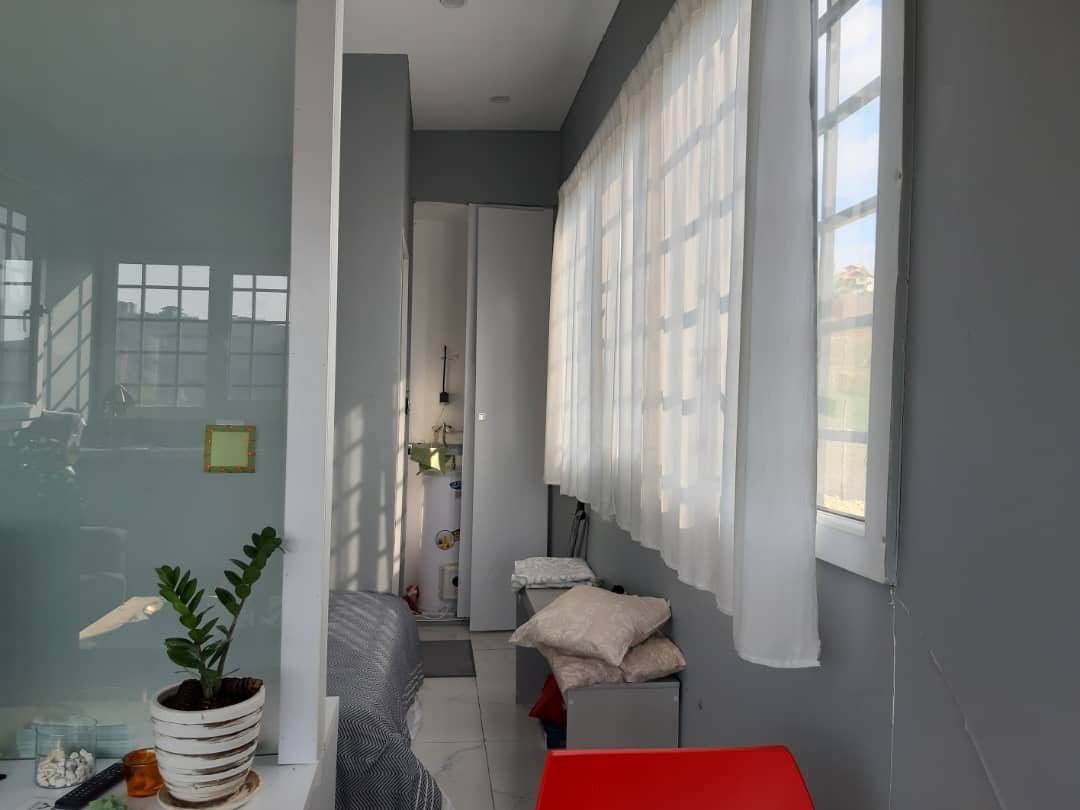 فلت تاینی هاوس