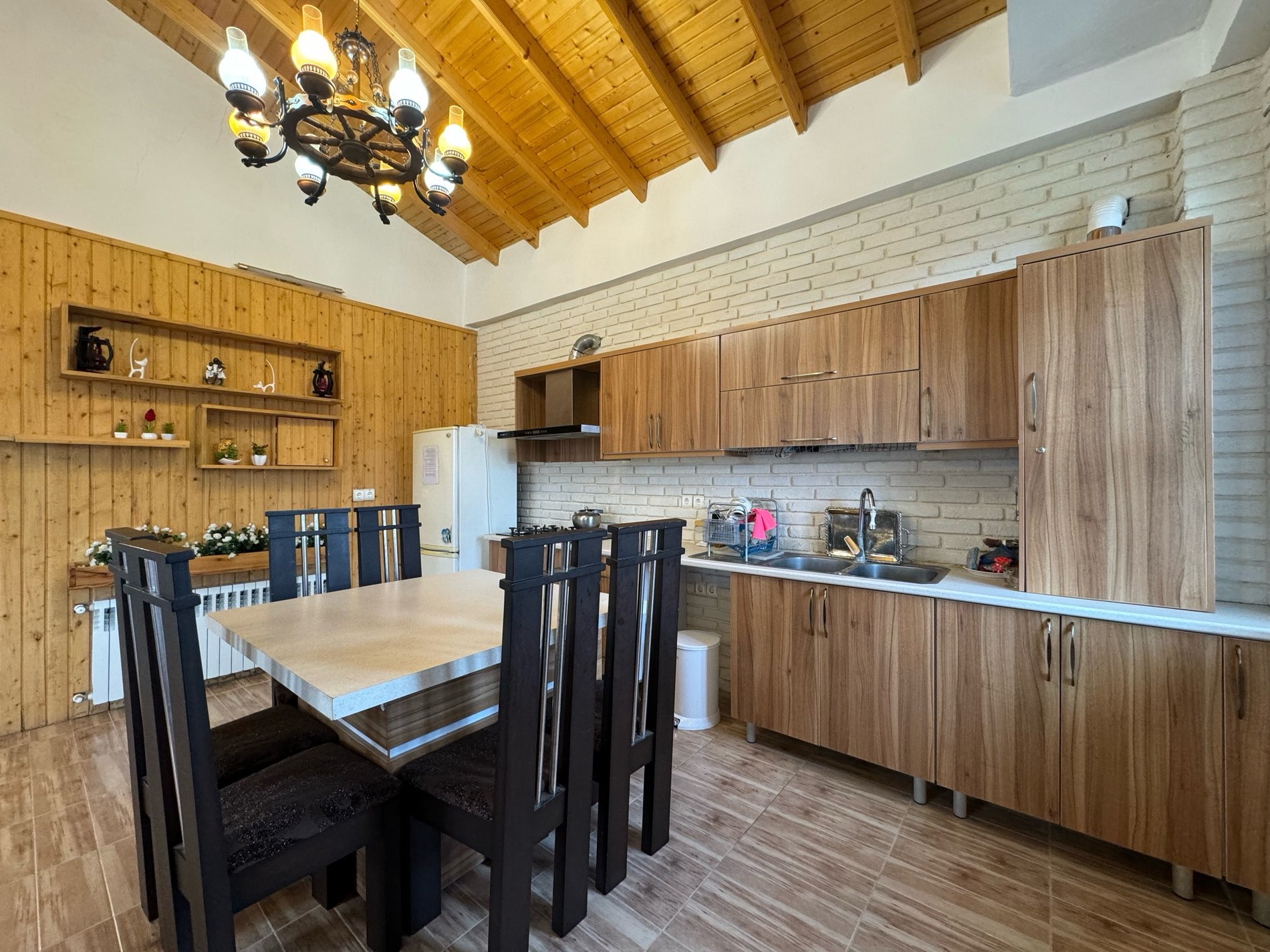 دوخوابه ساحلی قوی سپید