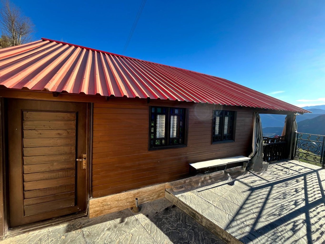 کلبه دوخوابه چوبی ممشی