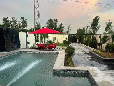 ویلا دوخوابه استخردار آبگرم رزهای آبی 1