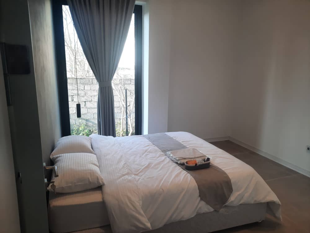 سه خوابه استخردار آبگرم عمارت کنج