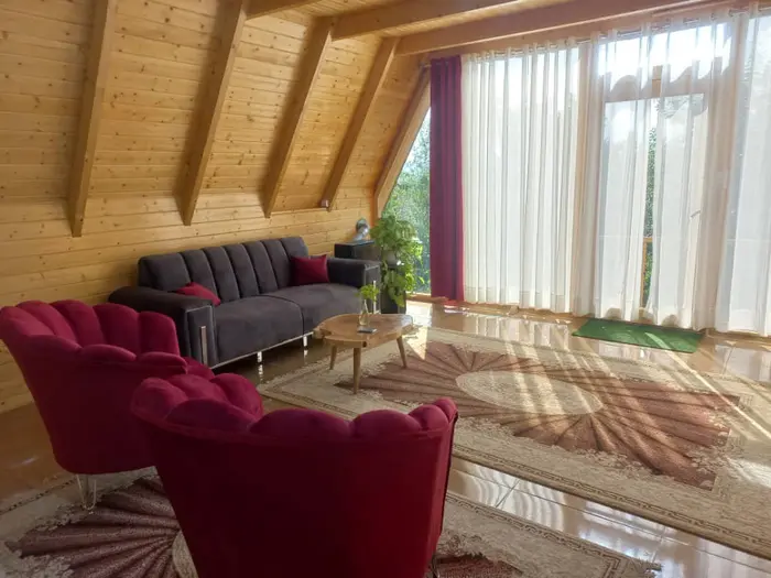 کلبه یک خوابه سوئیسی جکوزی دار دیاکو