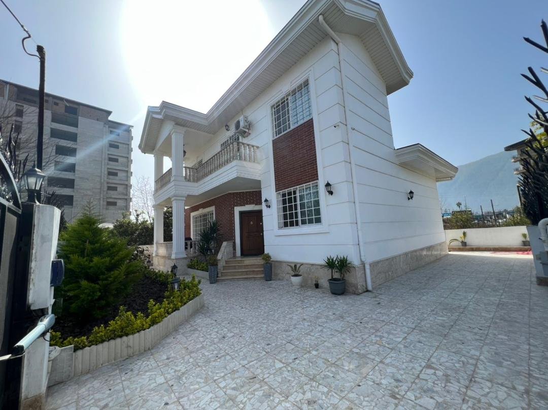 سه خوابه استخردار آبگرم رویال