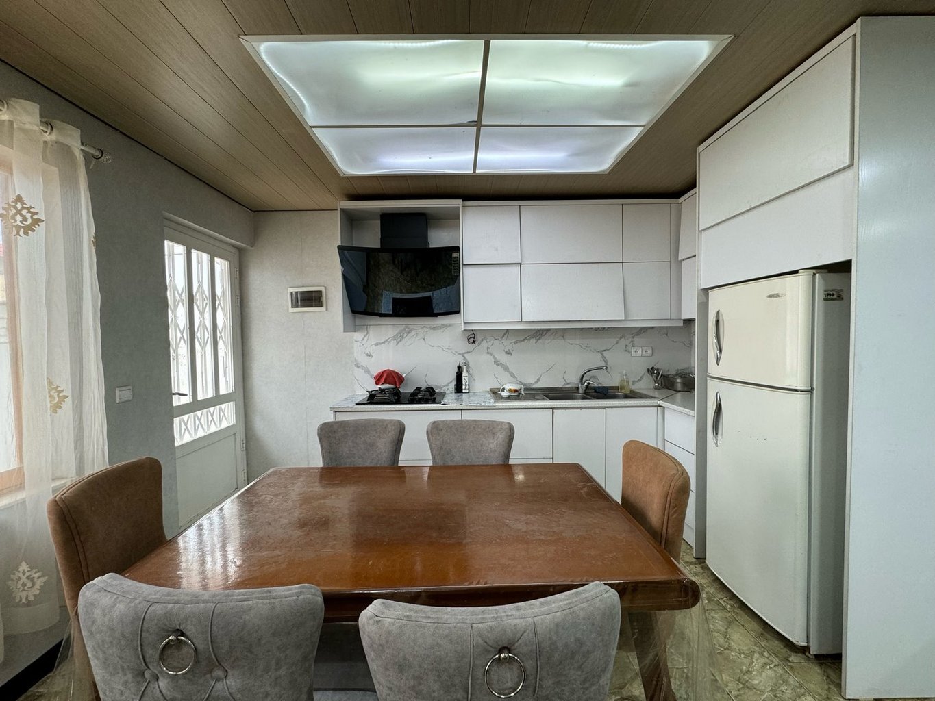 ویلا سه خوابه استخردار ملورین 1