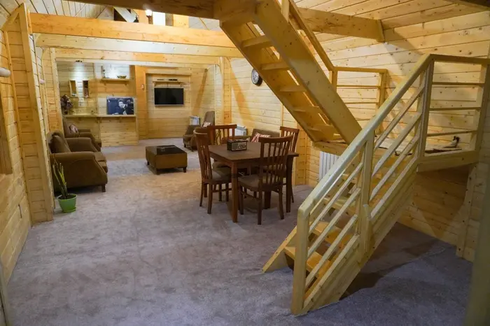 اقامتگاه سنتی نیما و نیکان - واحد ارغوان