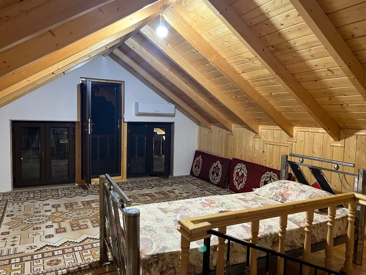 کلبه دو خوابه جنگلی چوبی نارنج