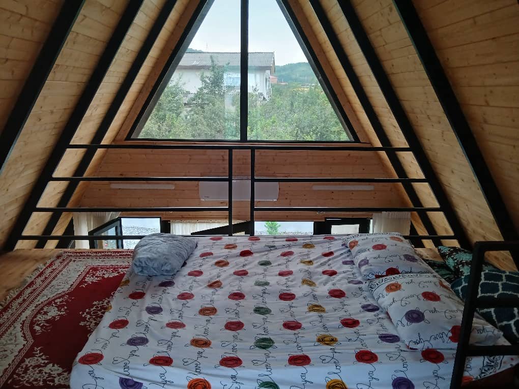 یک خوابه چوبی ثنا