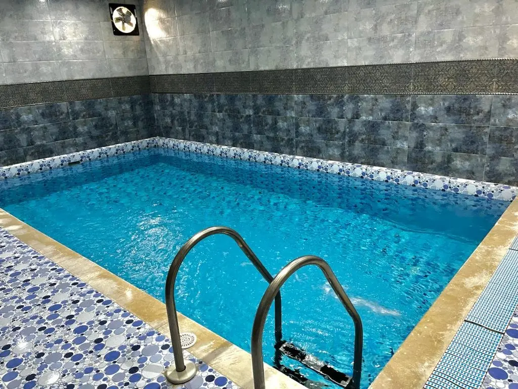 دوخوابه چوبی استخردار شایان