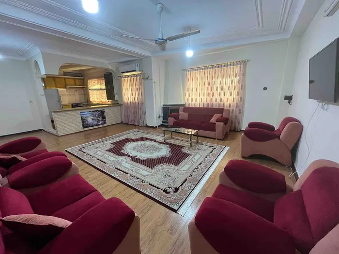 آپارتمان دوخوابه البرز 78 - حال و پذیرایی با امکانات کامل