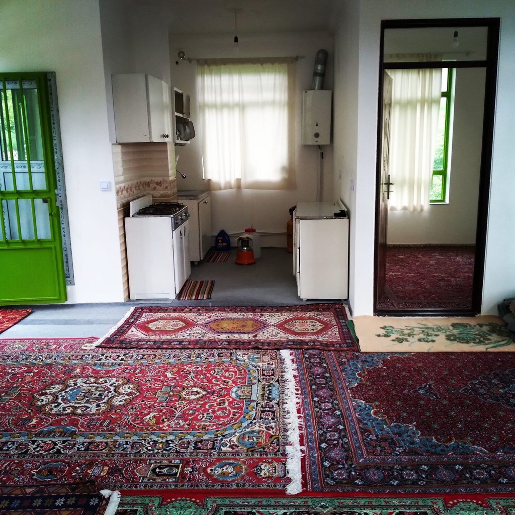 ویلا یک خوابه جنگلی قلعه بابک 2 - هال وپذیرایی