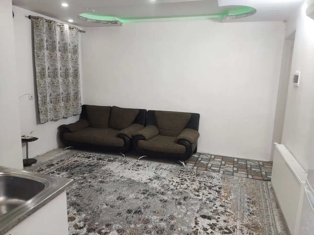 آپارتمان یک خوابه شاه چراغ ۵