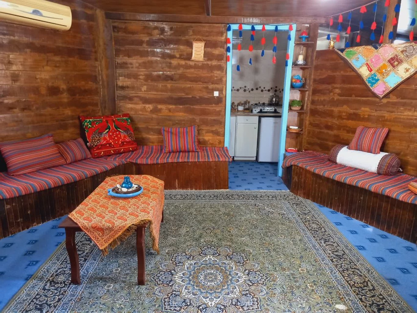 یک خوابه چوبی قاسم