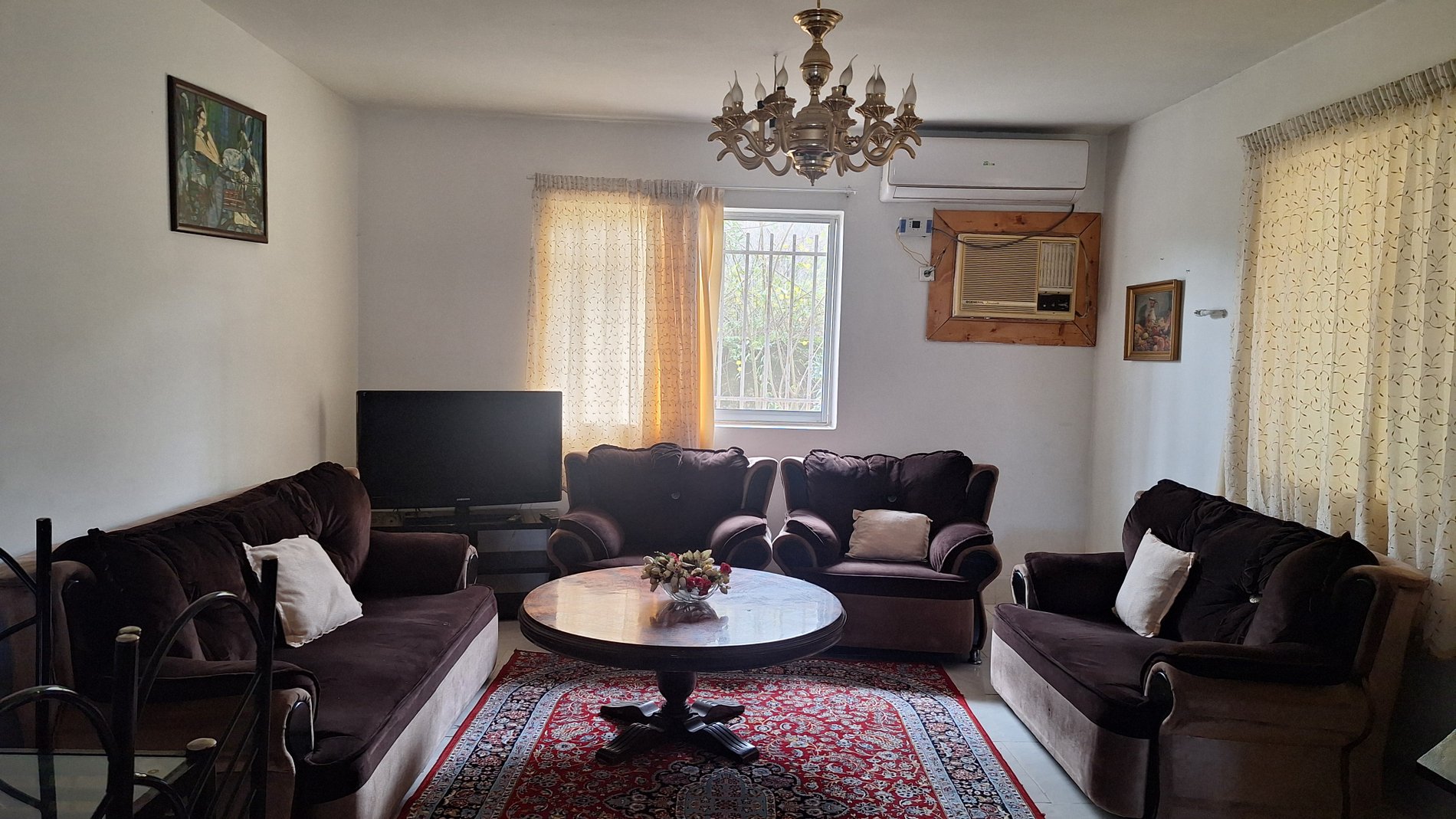 آپارتمان دوخوابه نشاط 1