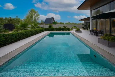 ویلا سه خوابه استخردار آبگرم عمارت کنج