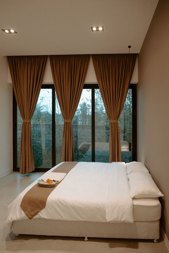 سه خوابه استخردار آبگرم عمارت کنج