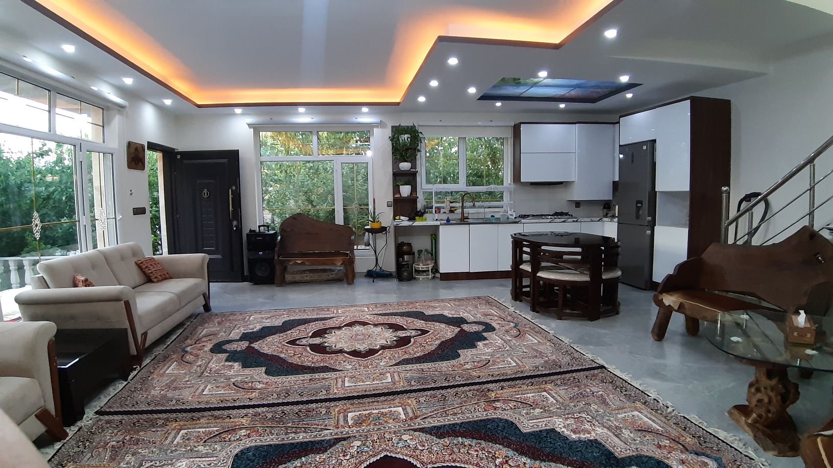 ویلا دوخوابه دوبلکس استخردار آبگرم کارن