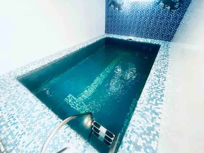 ویلا سه‌ خوابه دوبلکس‌ استخردار آبگرم صفاییه نسترن - انتخاب عنوان تصویر