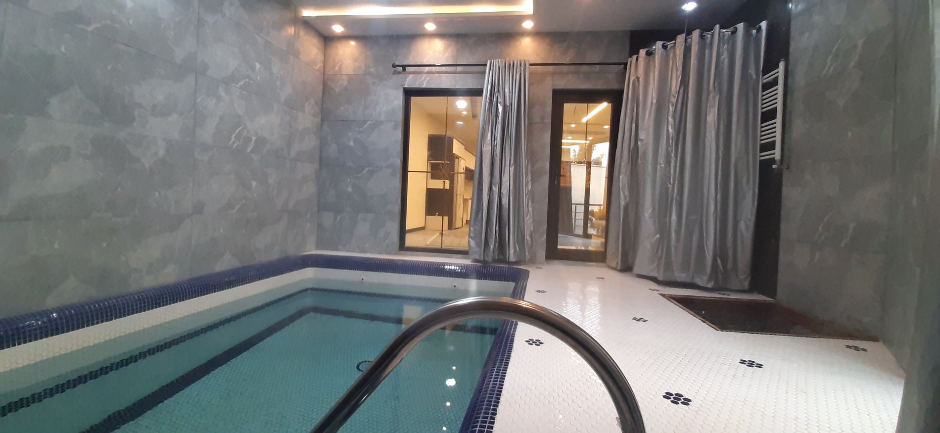 ویلا دوخوابه استخردار آبگرم بهار 5