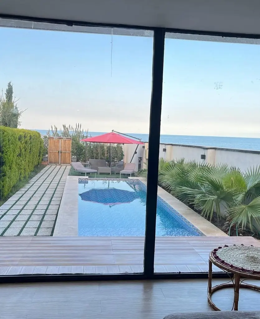 ویلا سه خوابه ساحلی 10