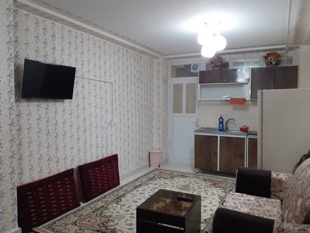 سوئیت یک خوابه هشتپر