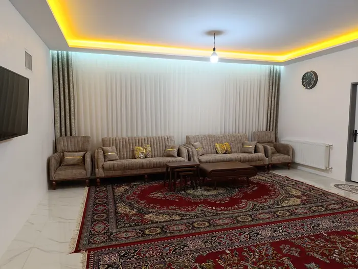 سوئیت یک خوابه روستایی کریمی - اتاق پذیرایی